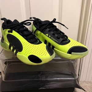 Adidas D.O.N. Issue 5 Basketball Shoes